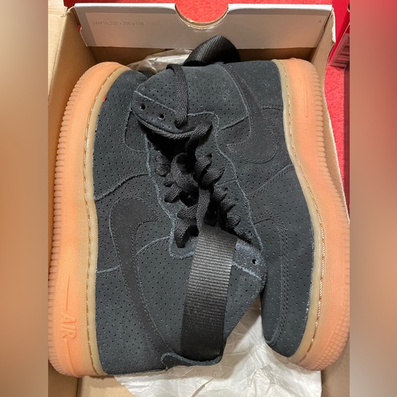 Nike Shoes - Nike Air Force 1 high Suede excellent condition size 6.5